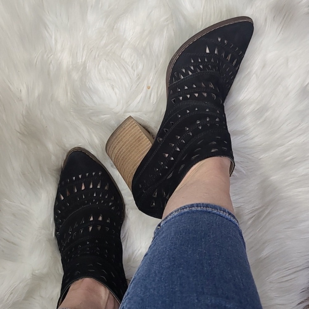 Steve Madden Jarlyn Chic Breathable Ankle Boots